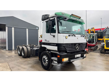Chassis vrachtwagen Mercedes-Benz Actros 3331 B 6x4 chassis - big axle: afbeelding 4 Chassis vrachtwagen Mercedes-Benz Actros 3331 B 6x4 chassis - big axle: afbeelding 4