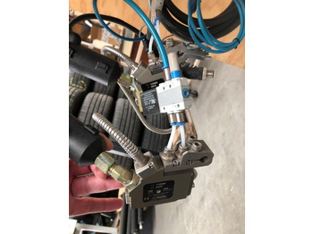 Drukmachine Dynatec Quattro Challenger glue melter with two application nozzles Dy 2002 control unit for 8 channels: afbeelding 5 Drukmachine Dynatec Quattro Challenger glue melter with two application nozzles Dy 2002 control unit for 8 channels: afbeelding 5