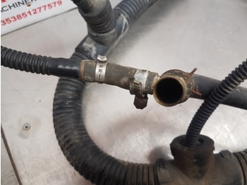 Geluiddemper/ Uitlaatsysteem voor Tractor New Holland T7.200, T7.170, T7.185, Case Puma, Adblue Conduit Assy 84180432: afbeelding 4
