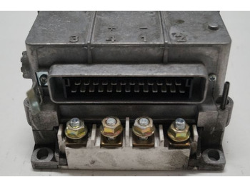 ECU voor Intern transport Linde 3903608662 | Rij regeling Drive controller 24V/300A LDC-2711fs10 version 1: afbeelding 3