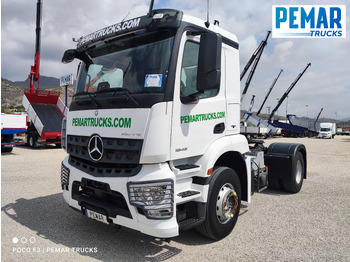 Trekker MERCEDES-BENZ Arocs 1843