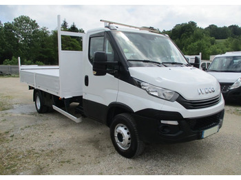 Vrachtwagen met open laadbak IVECO Daily 70c18
