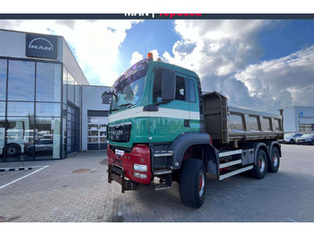 Kipper vrachtwagen MAN