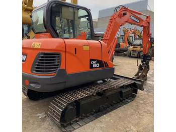 Rupsgraafmachine DOOSAN DX60