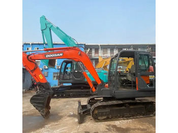 Rupsgraafmachine DOOSAN DX60