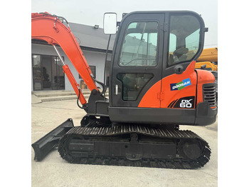 Rupsgraafmachine DOOSAN DX60