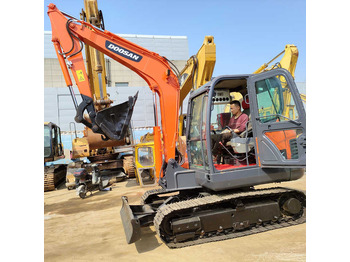 Rupsgraafmachine DOOSAN DH60-7