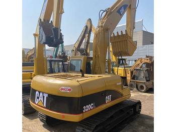 Rupsgraafmachine CATERPILLAR 320GC