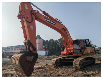 Rupsgraafmachine DOOSAN DX420