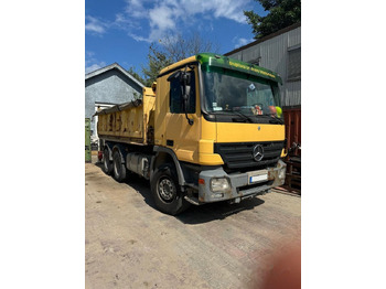 Kipper vrachtwagen Mercedes-Benz Actros 2641: afbeelding 2