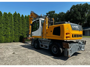 Mobiele graafmachine LIEBHERR LH 22 M