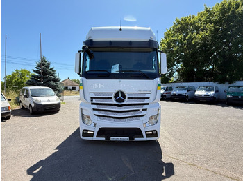 Koelwagen vrachtwagen MERCEDES-BENZ Actros 1842