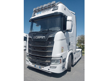 Trekker SCANIA S 520