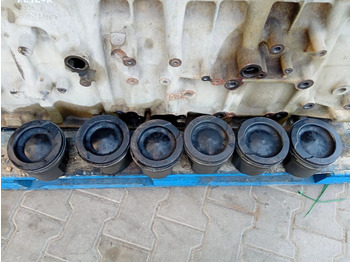 Motor Blok om 471 głowica tłoki stan nieznany, wał po zatarciu: afbeelding 5 Motor Blok om 471 głowica tłoki stan nieznany, wał po zatarciu: afbeelding 5