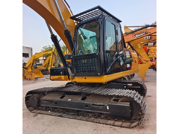 Rupsgraafmachine CATERPILLAR 320D2