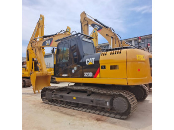 Rupsgraafmachine CATERPILLAR 323D
