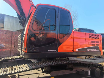 Rupsgraafmachine DOOSAN DX225LC