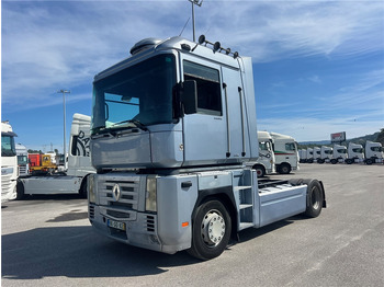 Trekker RENAULT Magnum AE