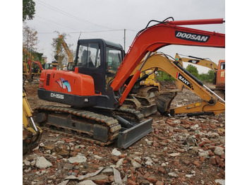 Rupsgraafmachine DOOSAN DH55