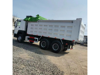 Kipper vrachtwagen Howo 371 6x4: afbeelding 3