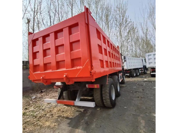 Kipper vrachtwagen SINOTRUK HOWO