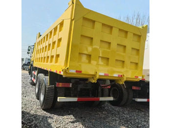 Kipper vrachtwagen SINOTRUK HOWO