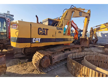 Rupsgraafmachine CATERPILLAR E200B