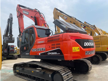 Rupsgraafmachine DOOSAN DX225LCA