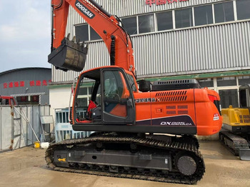 Rupsgraafmachine DOOSAN DX225LCA