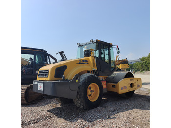 Schapenpootwals/ Grondverdichter XCMG XS143J