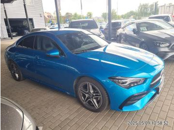 Sedan MERCEDES-BENZ