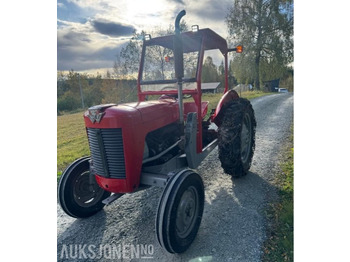 Tractor MASSEY FERGUSON 1000 series
