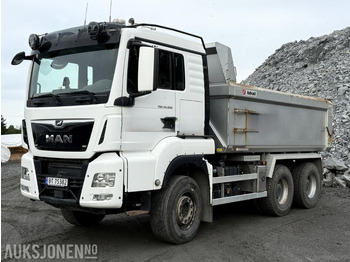 Kipper vrachtwagen MAN TGS 26.500