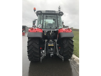 Nieuw Tractor Massey Ferguson MF 5S.115 Dyna-4 ESSENTIAL: afbeelding 2
