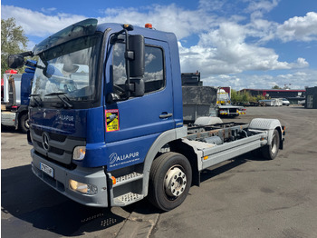 Chassis vrachtwagen MERCEDES-BENZ