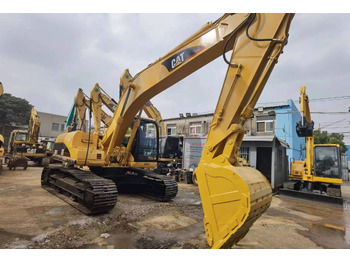 Rupsgraafmachine CATERPILLAR 320CL