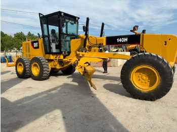 Grader CATERPILLAR 140H