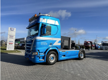 Trekker SCANIA R 450