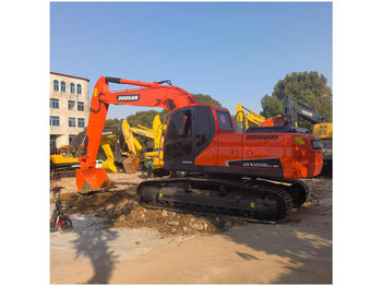 Rupsgraafmachine DOOSAN DX225
