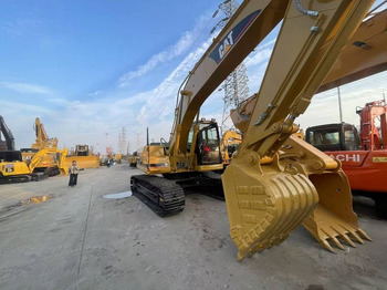 Rupsgraafmachine CATERPILLAR 320B