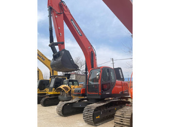 Rupsgraafmachine DOOSAN DX225