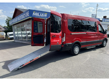 Personenwagen FORD