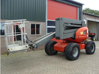 Knikarmhoogwerker MANITOU