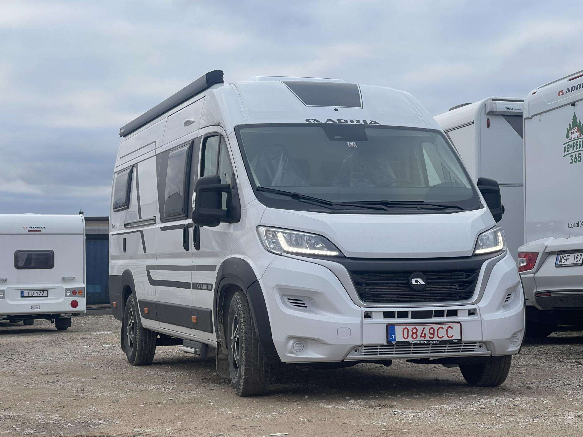Buscamper ADRIA Twin