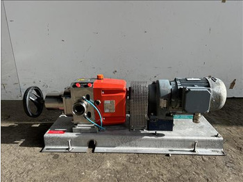 Voedselverwerkende machine