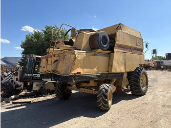 Maaidorser New Holland TF 44: afbeelding 2