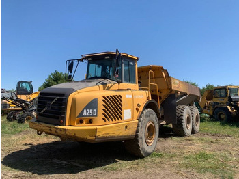 Kiepwagen met knikbesturing VOLVO A25D
