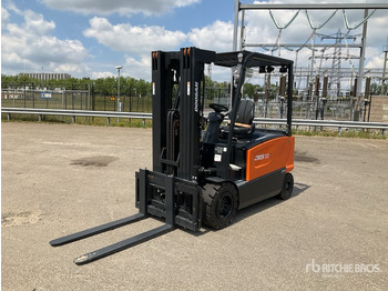 Elektrische heftruck DOOSAN