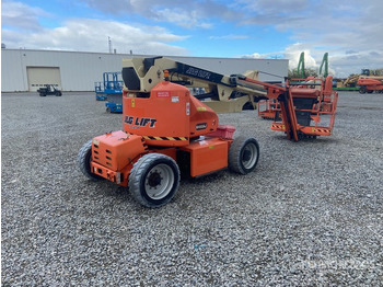 Knikarmhoogwerker JLG