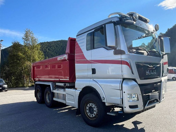 Kipper vrachtwagen MAN TGX 26.580